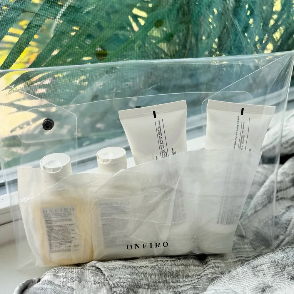 Oneiro Sunchasers 4-Piece Travel Kit + Bag New